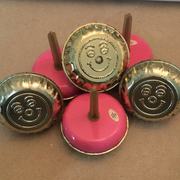 Vintage Tin Noisemakers New Year’s Eve Set of 6 Pink Silver Smile Happy … - Picture 3 of 7